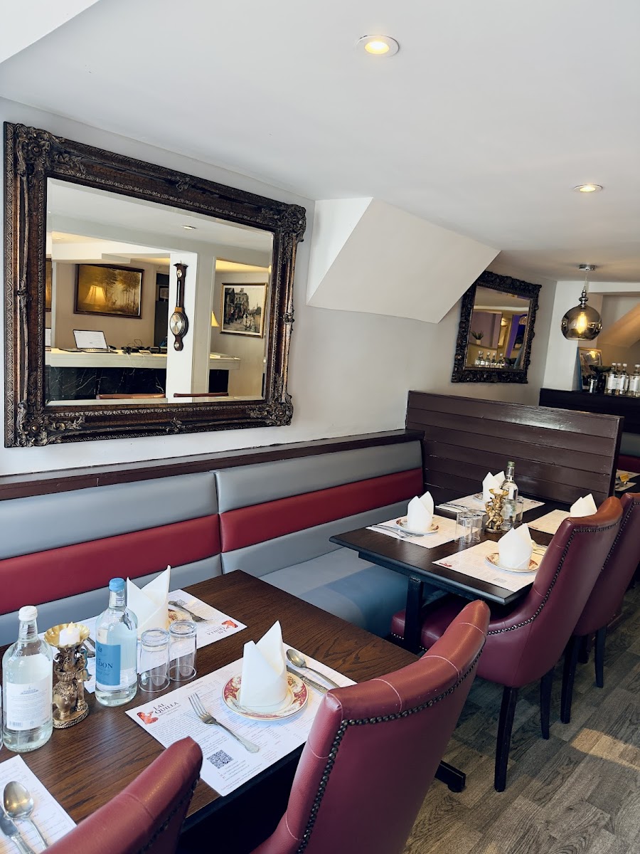 Lal Quilla Indian Restaurant